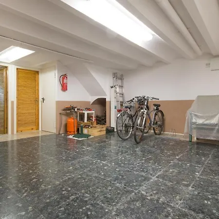 R17 Casa Merce Rodoreda * Calafell