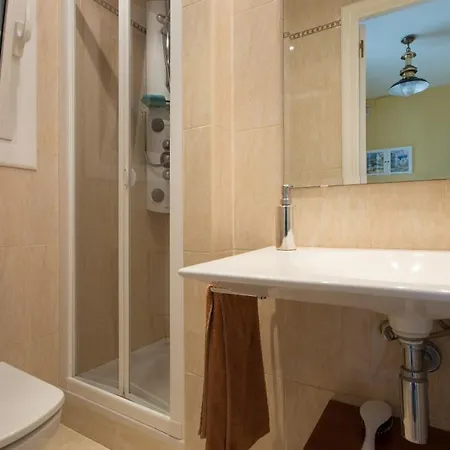 R17 Casa Merce Rodoreda * Calafell